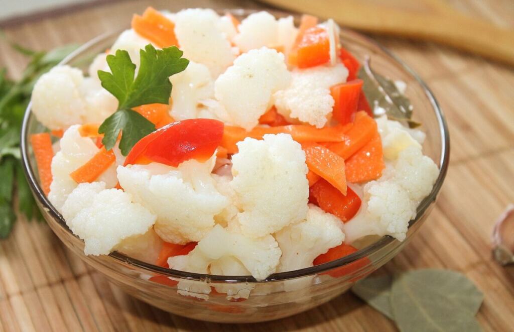 Секреты приготовления цветной капусты: кипяток с молоком решает проблему